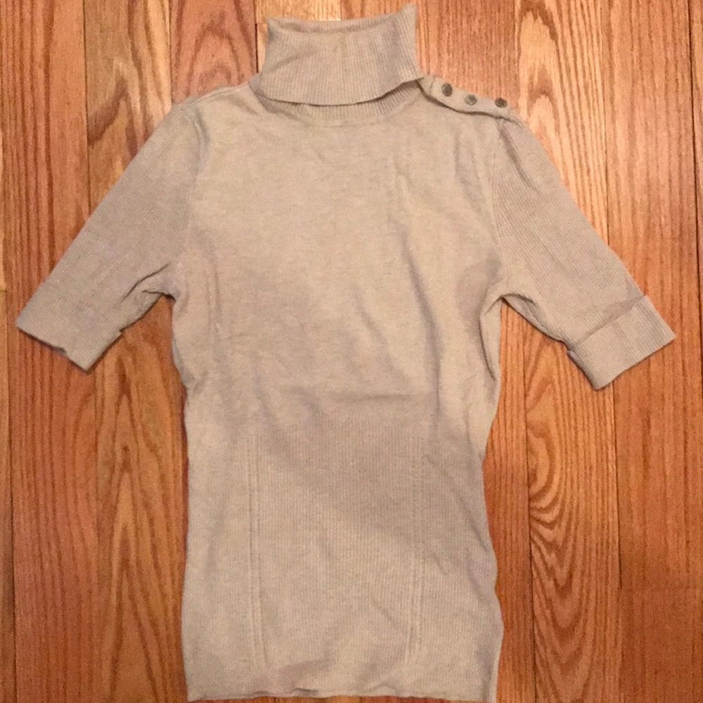 White House Black Market 3/4 turtle neck shirt